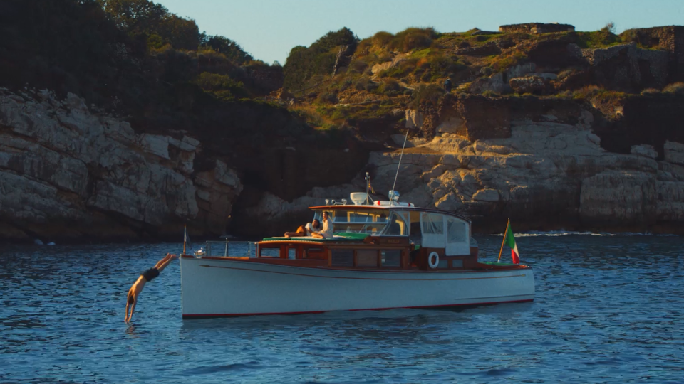 EditEgg_SamanthaDay_Showreel_2.00_00_50_21.Still001