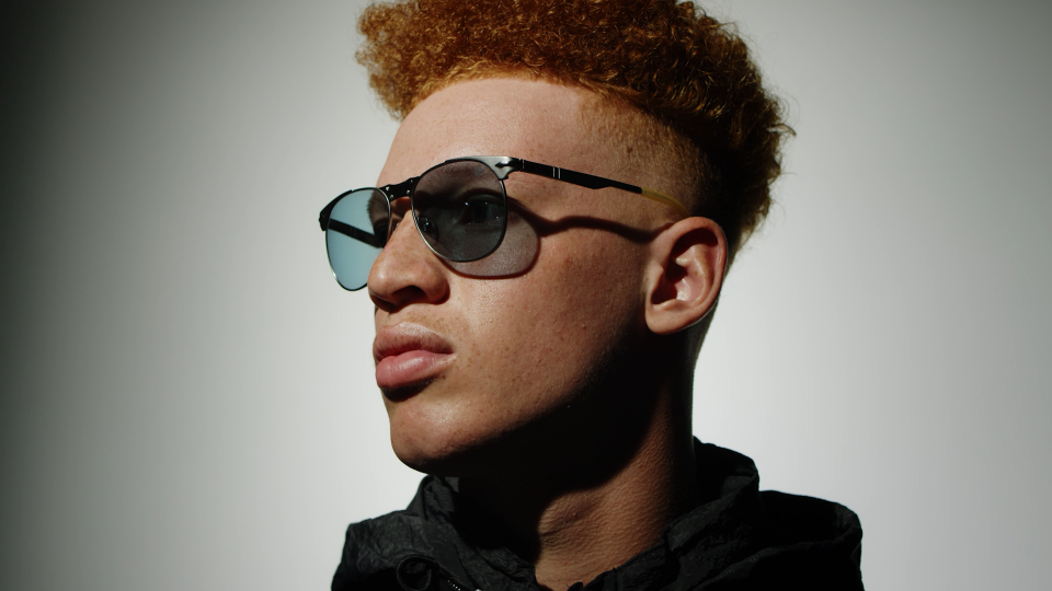 stone_island_x_persol_v1.mp4.00_00_34_03.Still002